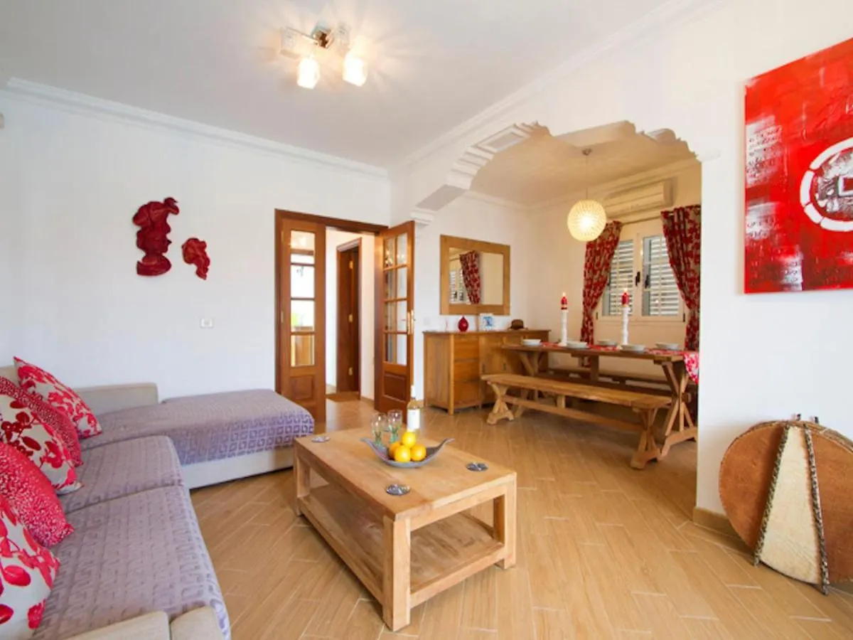 Villa Joanne - 4 Bedroom Villa - Wifi And Air Conditioning - Perfect For Families Puerto del Carmen