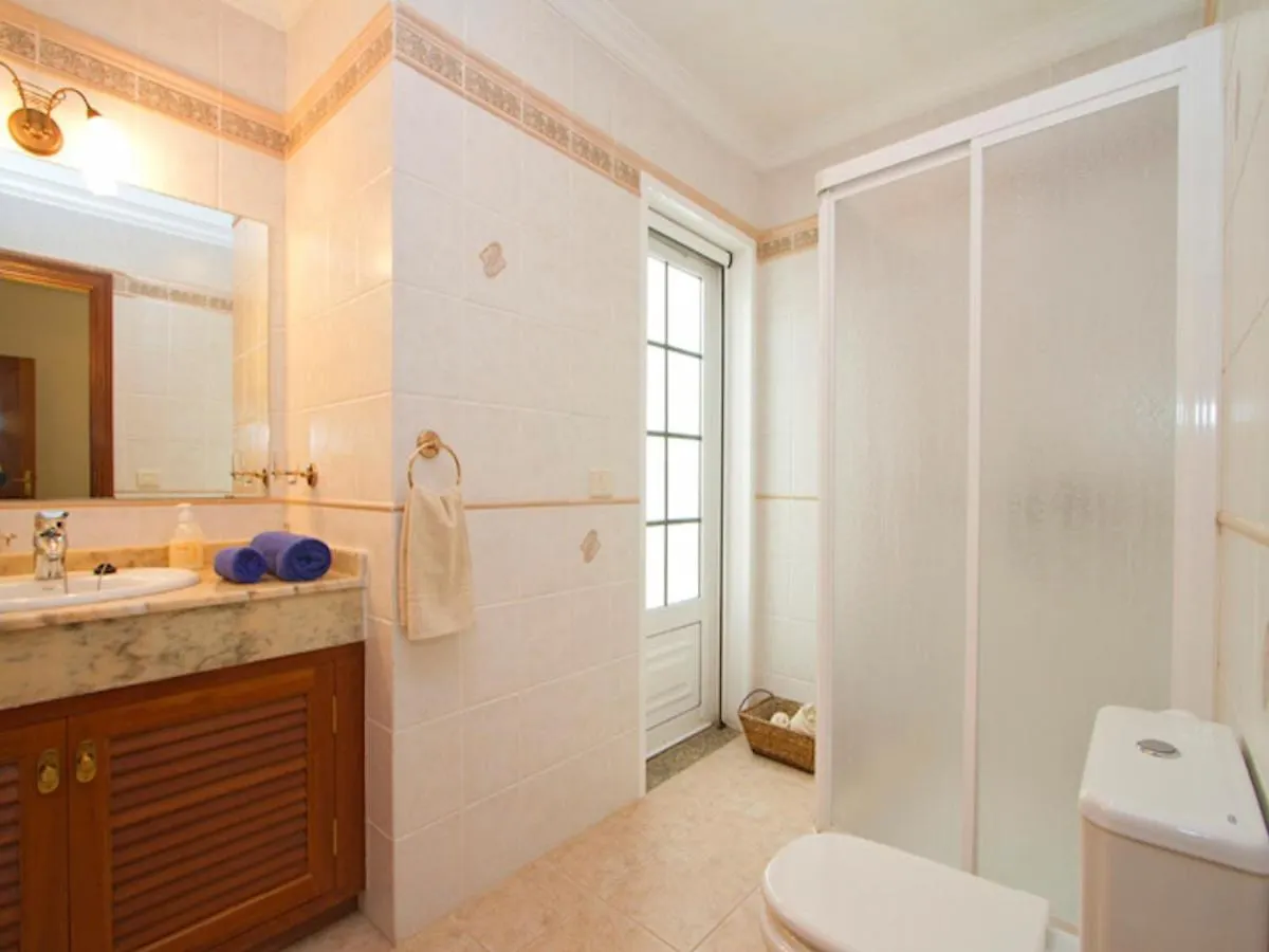 Villa Joanne - 4 Bedroom Villa - Wifi And Air Conditioning - Perfect For Families Puerto del Carmen